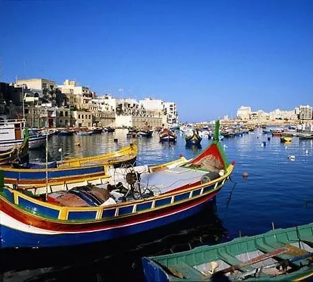 Charming Close To The Sea *